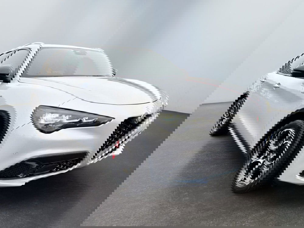 Alfa Romeo Stelvio usata a Modena (3)