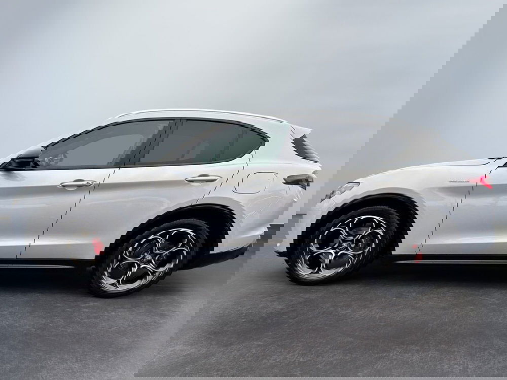 Alfa Romeo Stelvio usata a Modena (4)