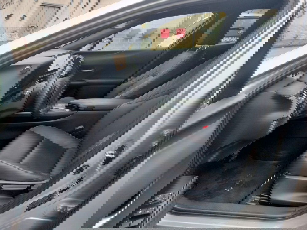 Lexus UX usata a Modena (9)