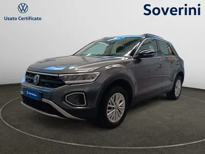 Volkswagen T-Roc 2.0 tdi Life 150cv dsg del 2024 usata a Bologna