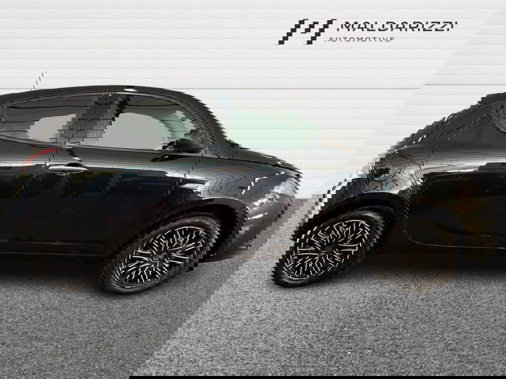 Lancia Ypsilon usata a Bari (5)