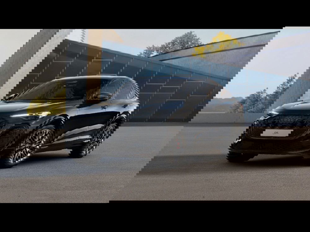 Audi Q5 Sportback nuova a Bari