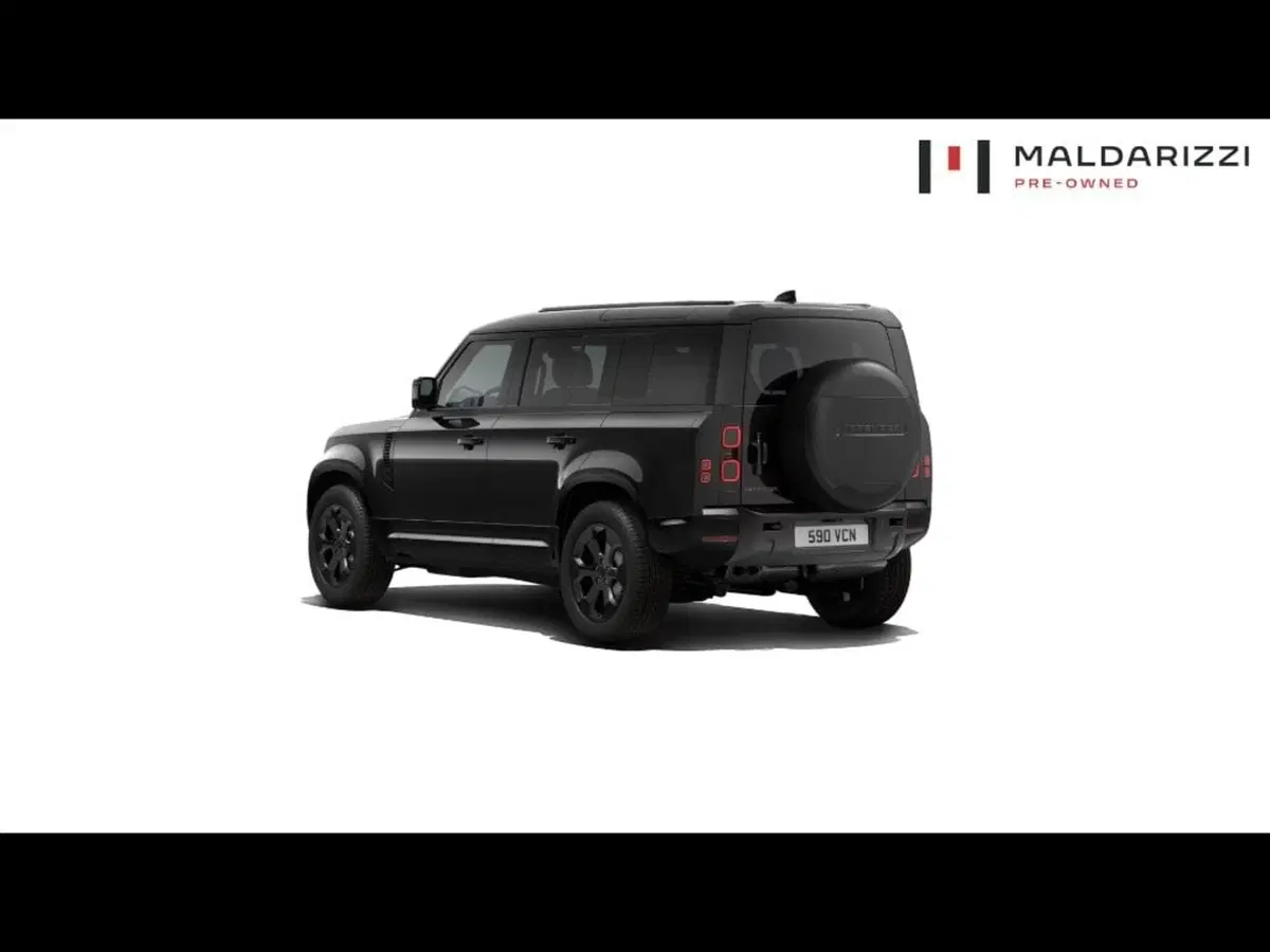 Land Rover Defender nuova a Bari (3)