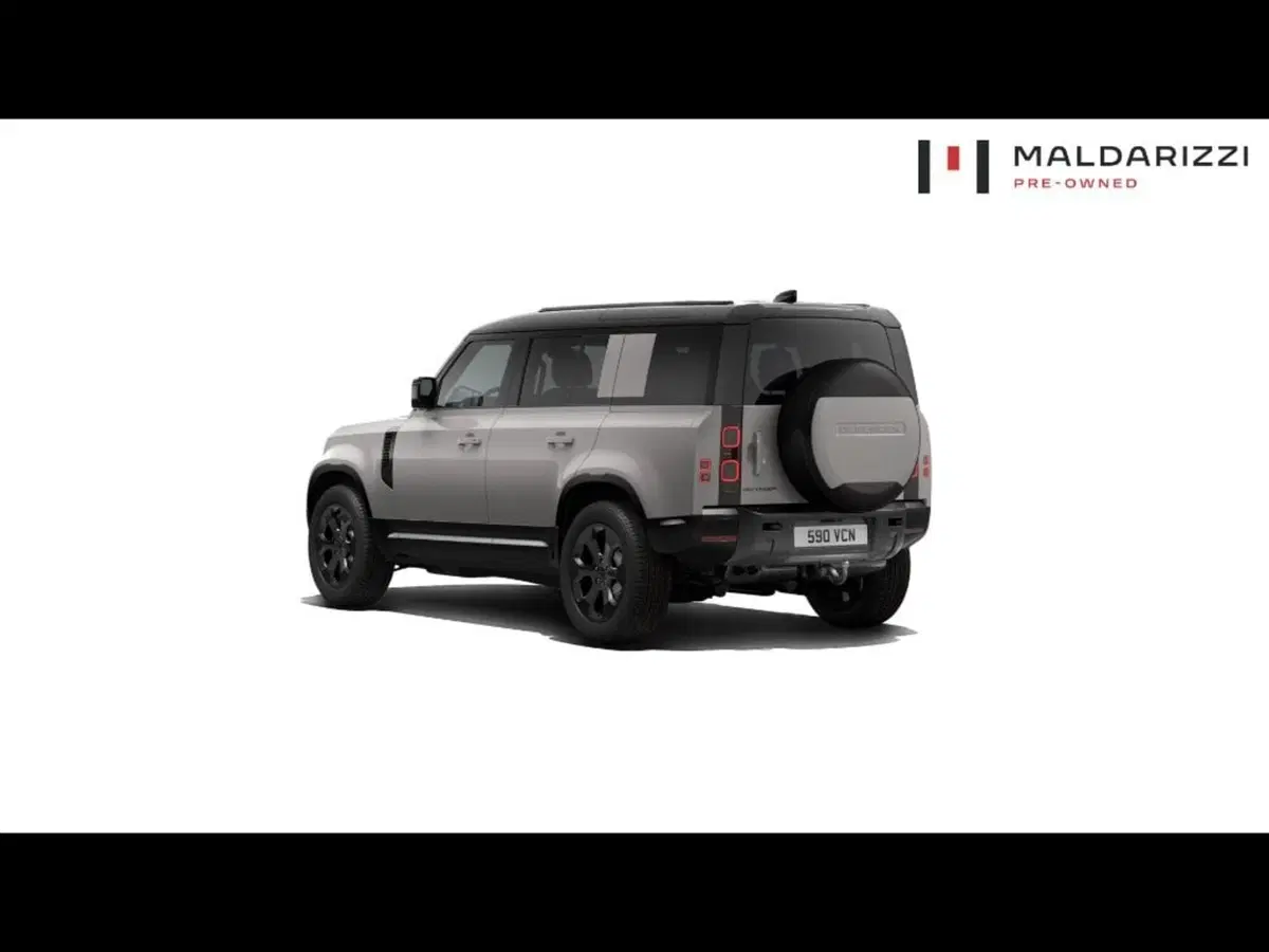 Land Rover Defender nuova a Bari (3)