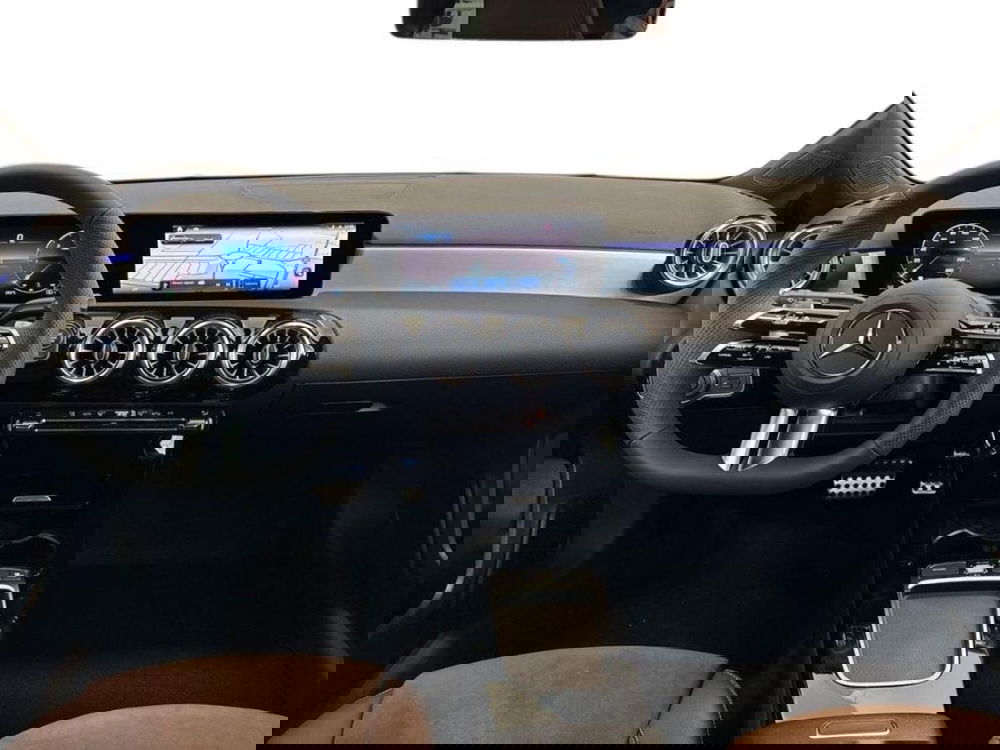 Mercedes-Benz Classe A Sedan nuova a Rimini (10)