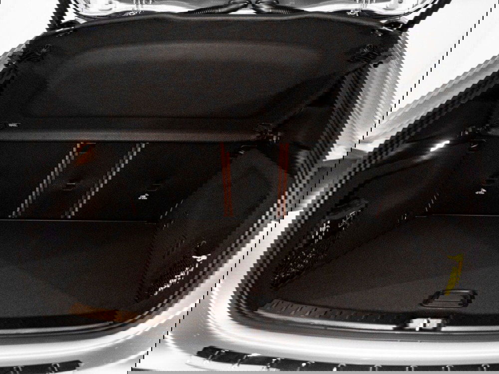 Mercedes-Benz GLA SUV nuova a Macerata (11)