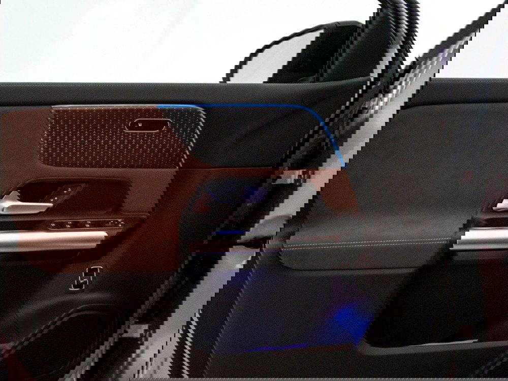 Mercedes-Benz GLA SUV nuova a Macerata (13)