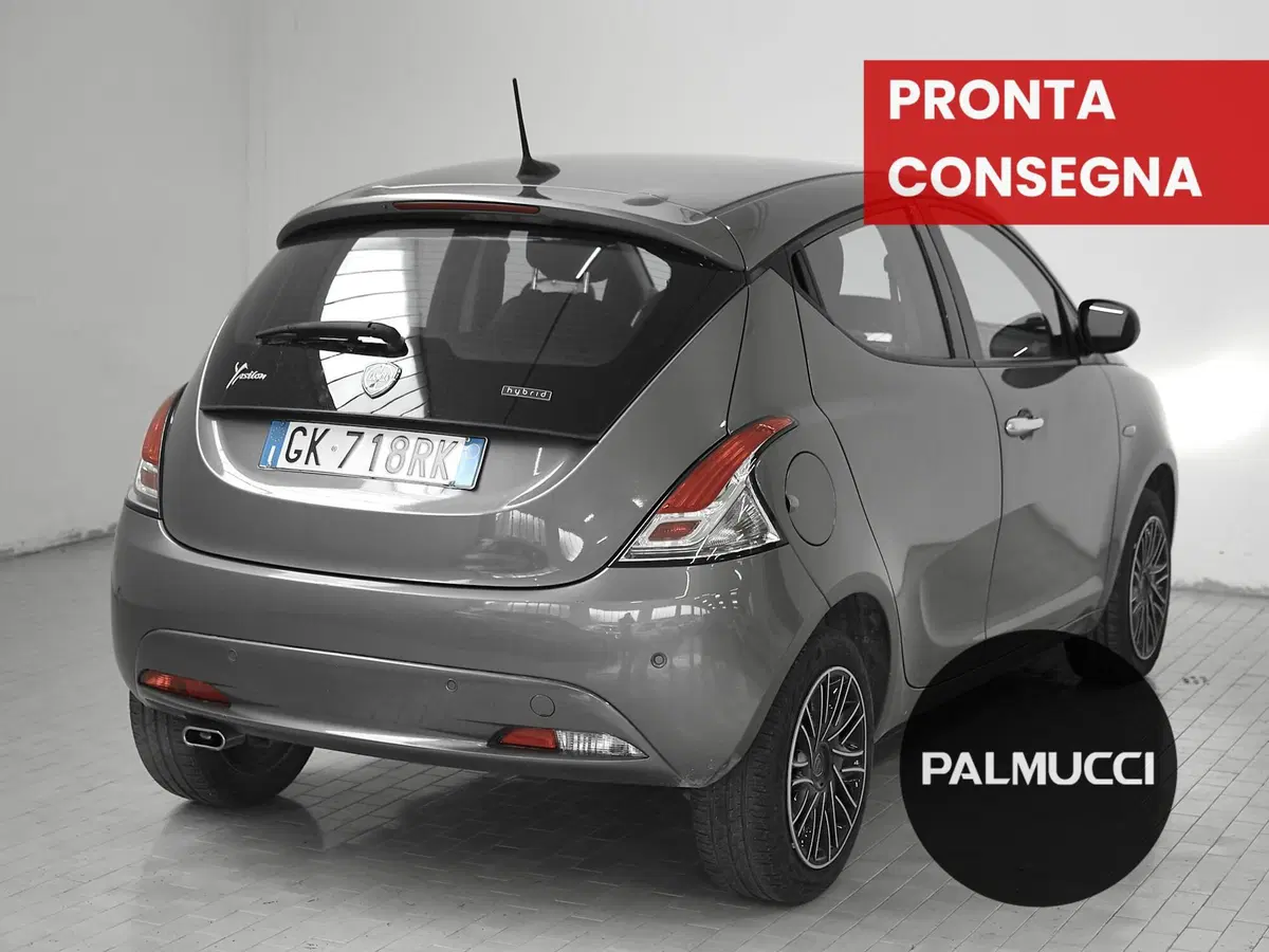 Lancia Ypsilon usata a Prato (2)