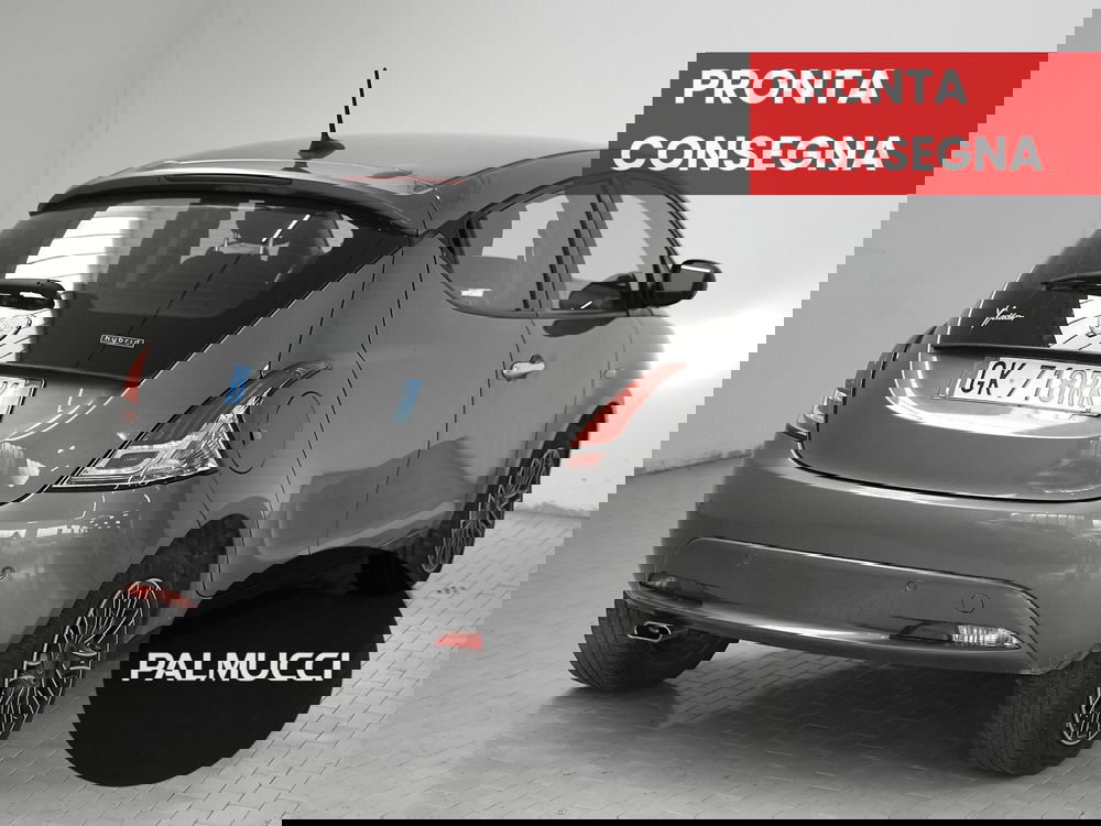 Lancia Ypsilon usata a Prato (2)