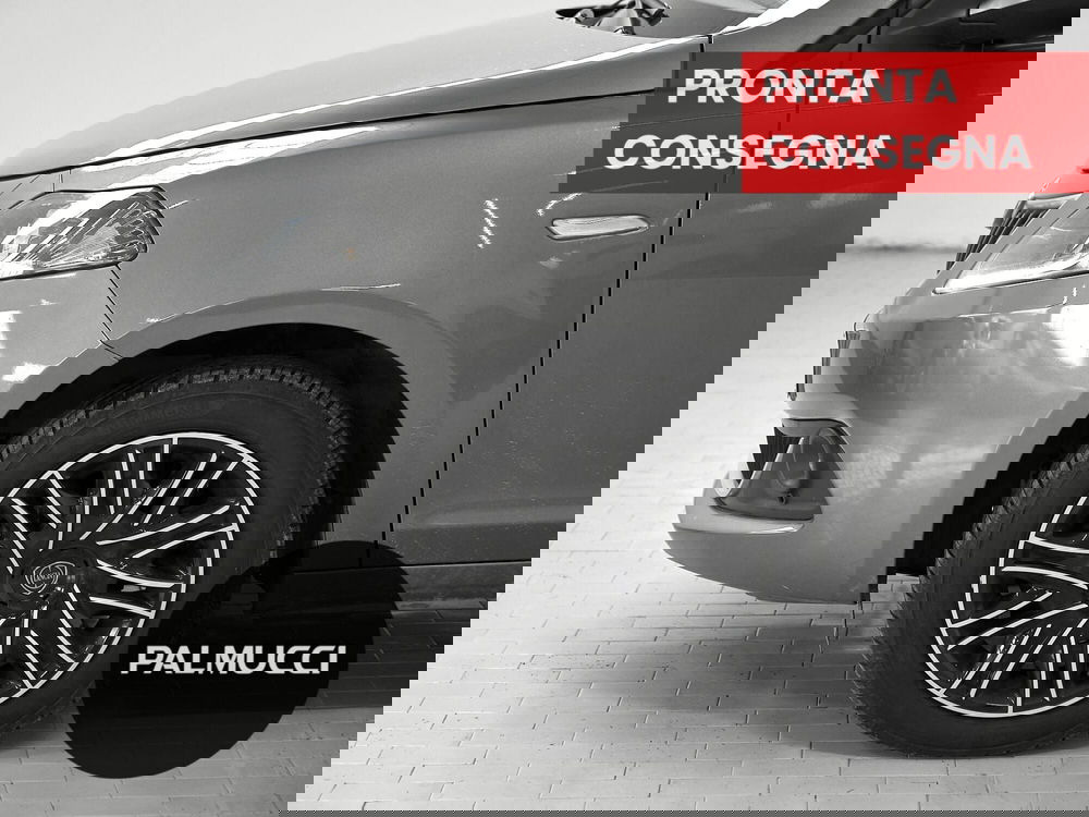 Lancia Ypsilon usata a Prato (5)