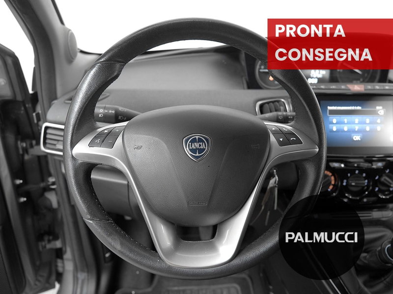 Lancia Ypsilon usata a Prato (7)