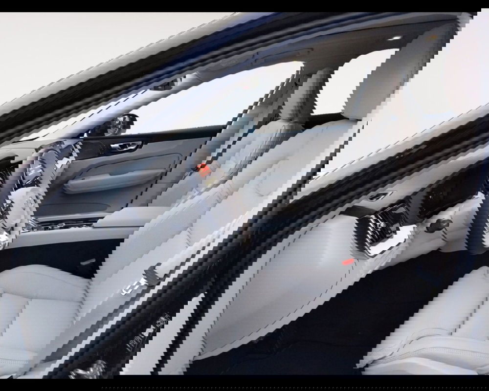 Volvo XC60 nuova a Bologna (10)