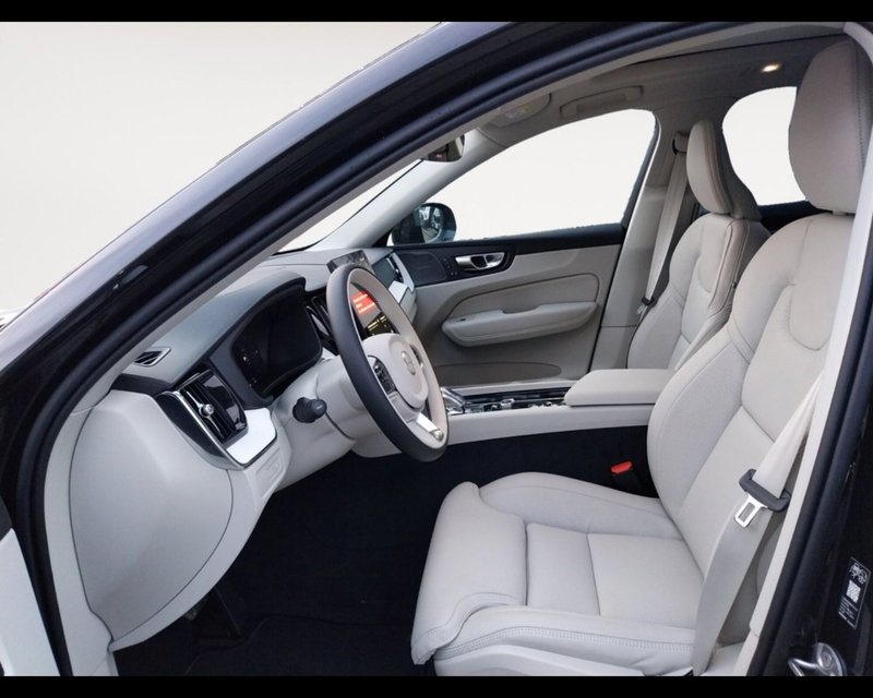 Volvo XC60 nuova a Bologna (10)