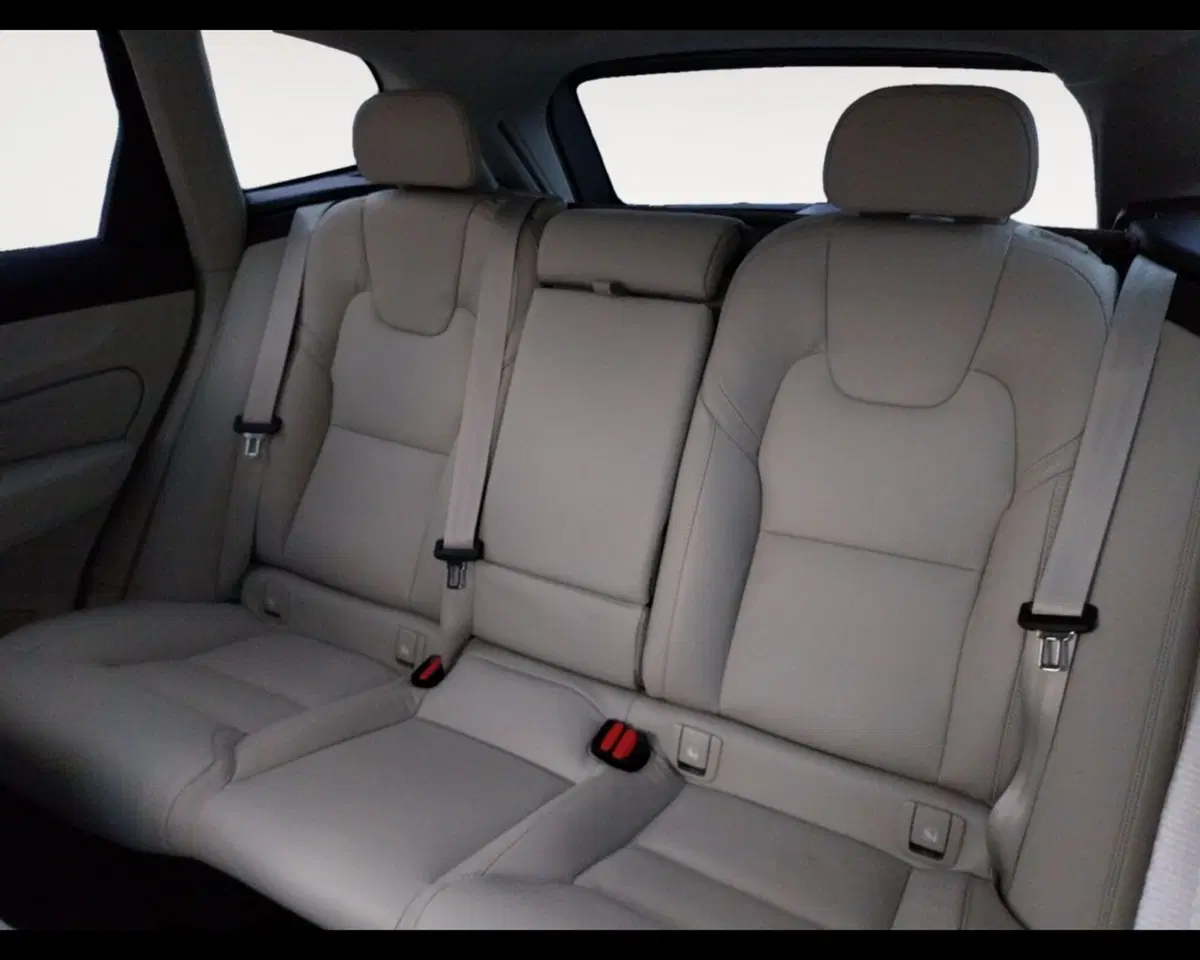 Volvo XC60 nuova a Bologna (14)