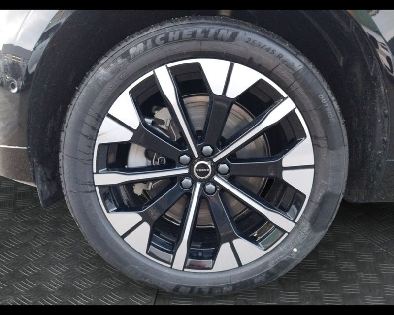 Volvo XC60 nuova a Bologna (9)