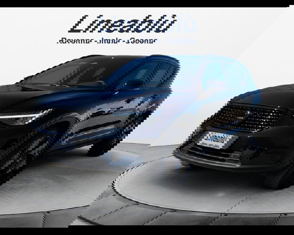 Volvo XC40 nuova a Ravenna