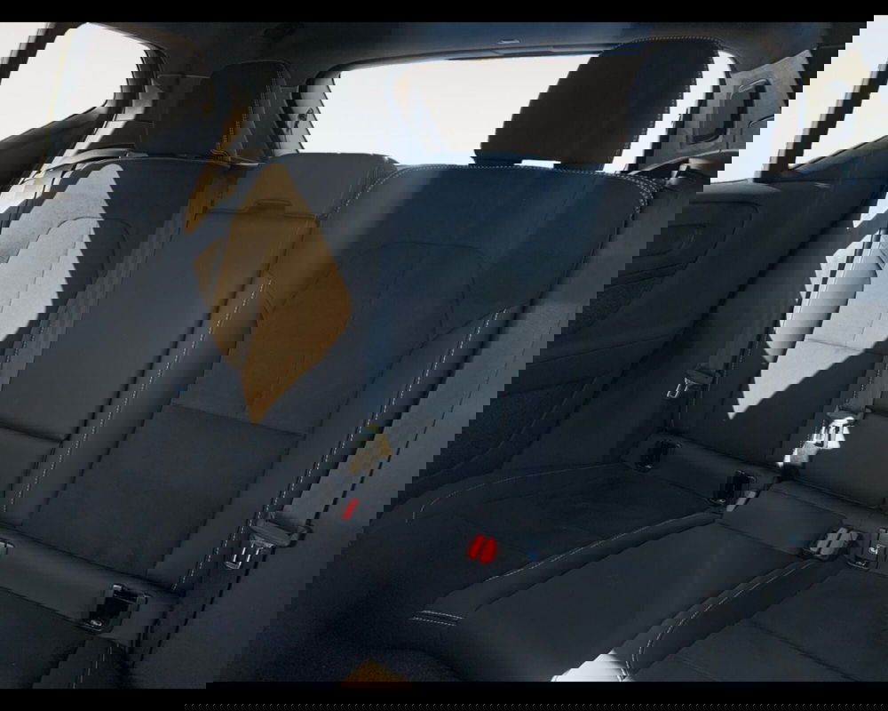 Volvo XC40 nuova a Ravenna (11)