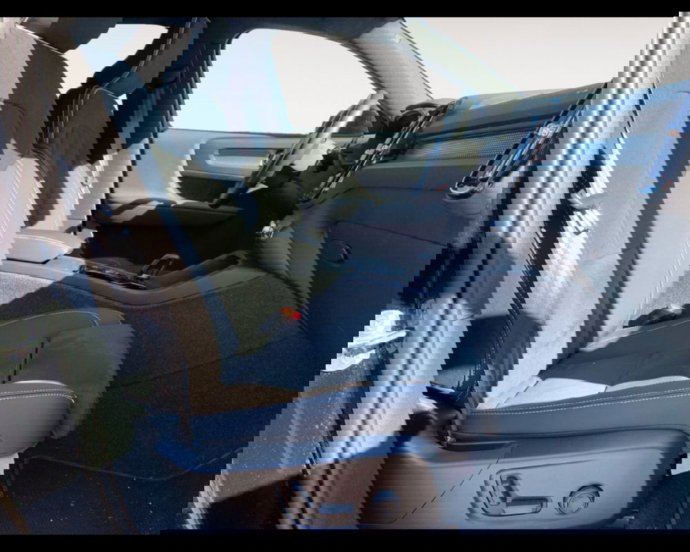 Volvo XC40 nuova a Ravenna (13)