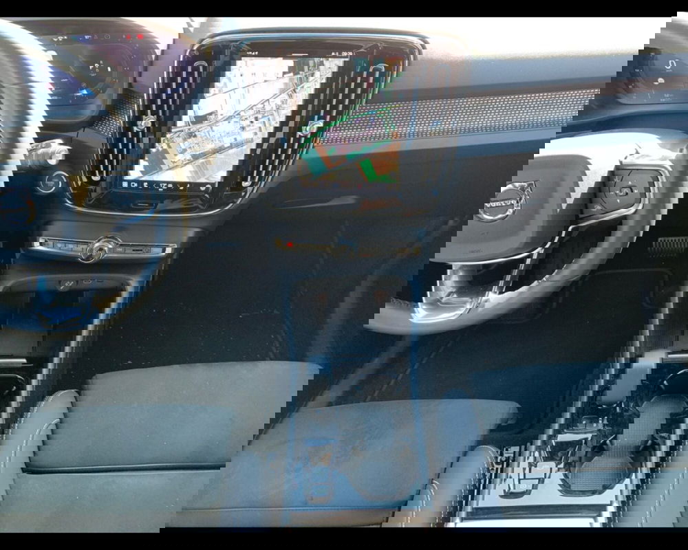 Volvo XC40 nuova a Ravenna (14)