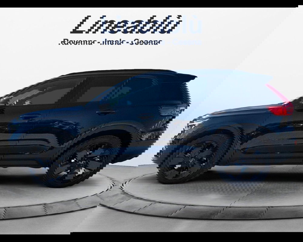 Volvo XC40 nuova a Ravenna (8)