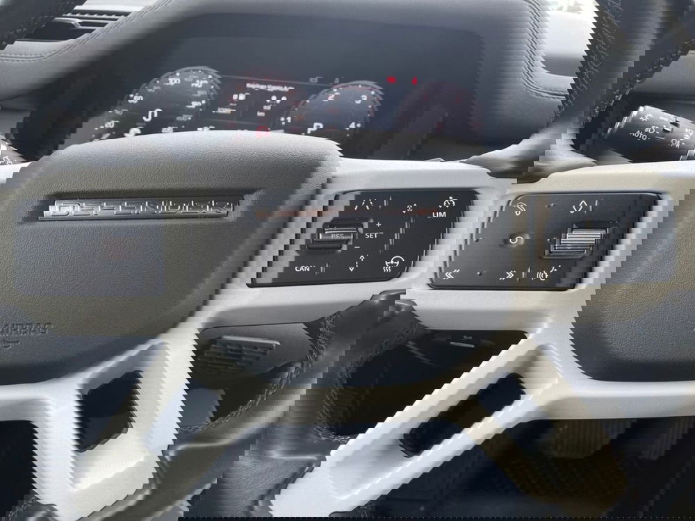 Land Rover Defender usata a Firenze (18)