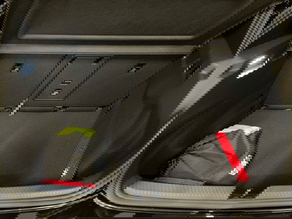 Volkswagen ID.3 nuova a Prato (8)