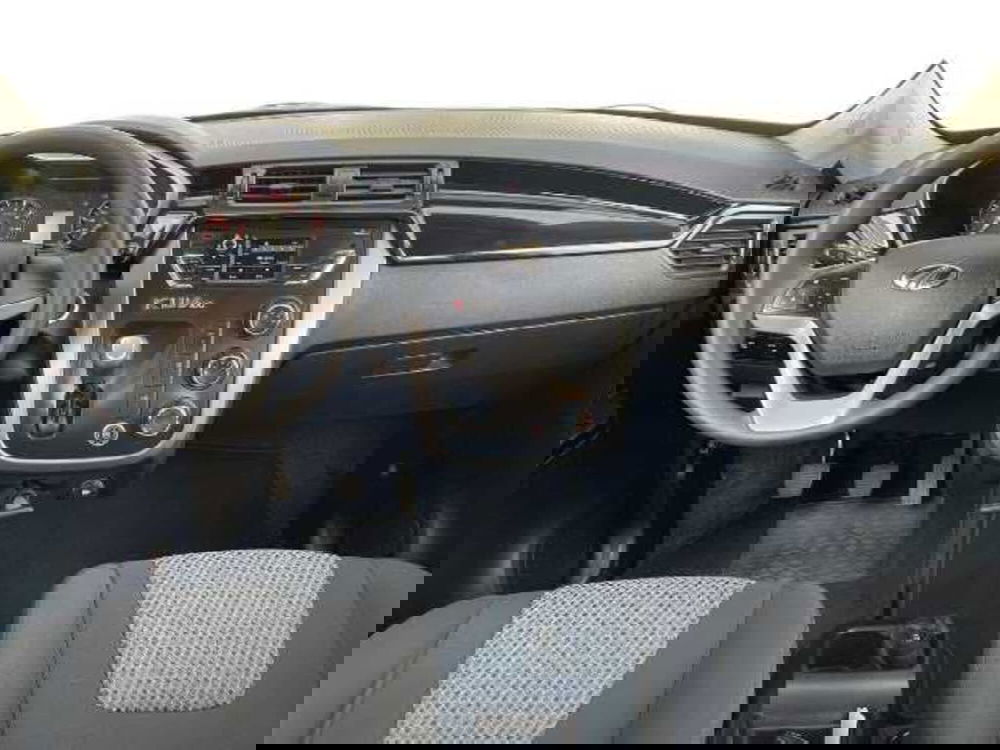 Mahindra KUV100 usata a Pistoia (11)