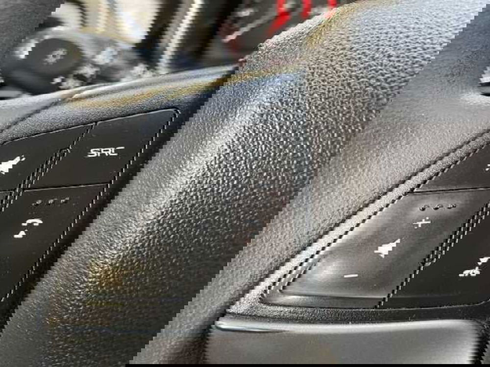 Mahindra KUV100 usata a Pistoia (16)