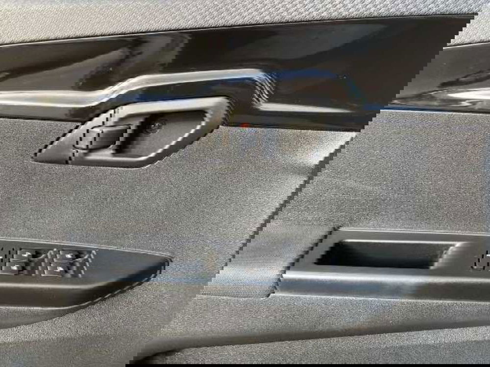 Mahindra KUV100 usata a Pistoia (17)