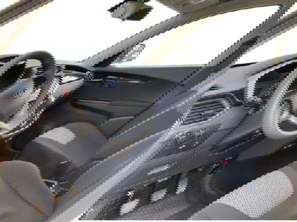 Mahindra KUV100 usata a Pistoia (9)