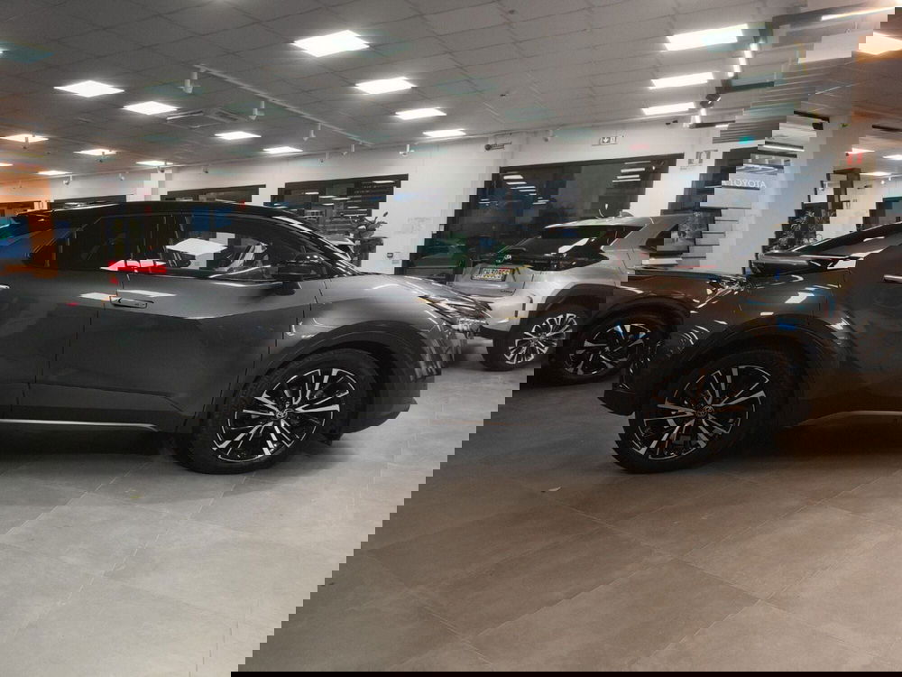 Toyota Toyota C-HR usata a Catanzaro (7)