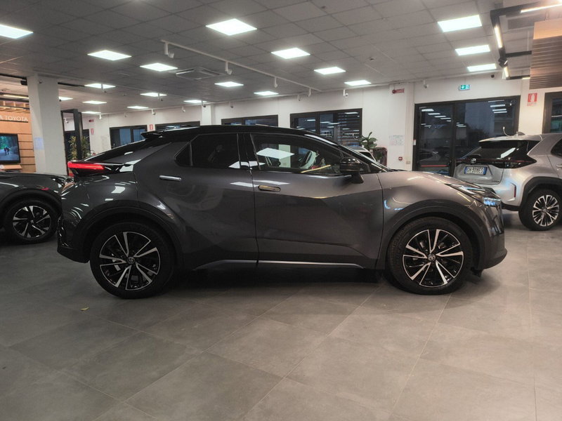 Toyota Toyota C-HR usata a Catanzaro (7)