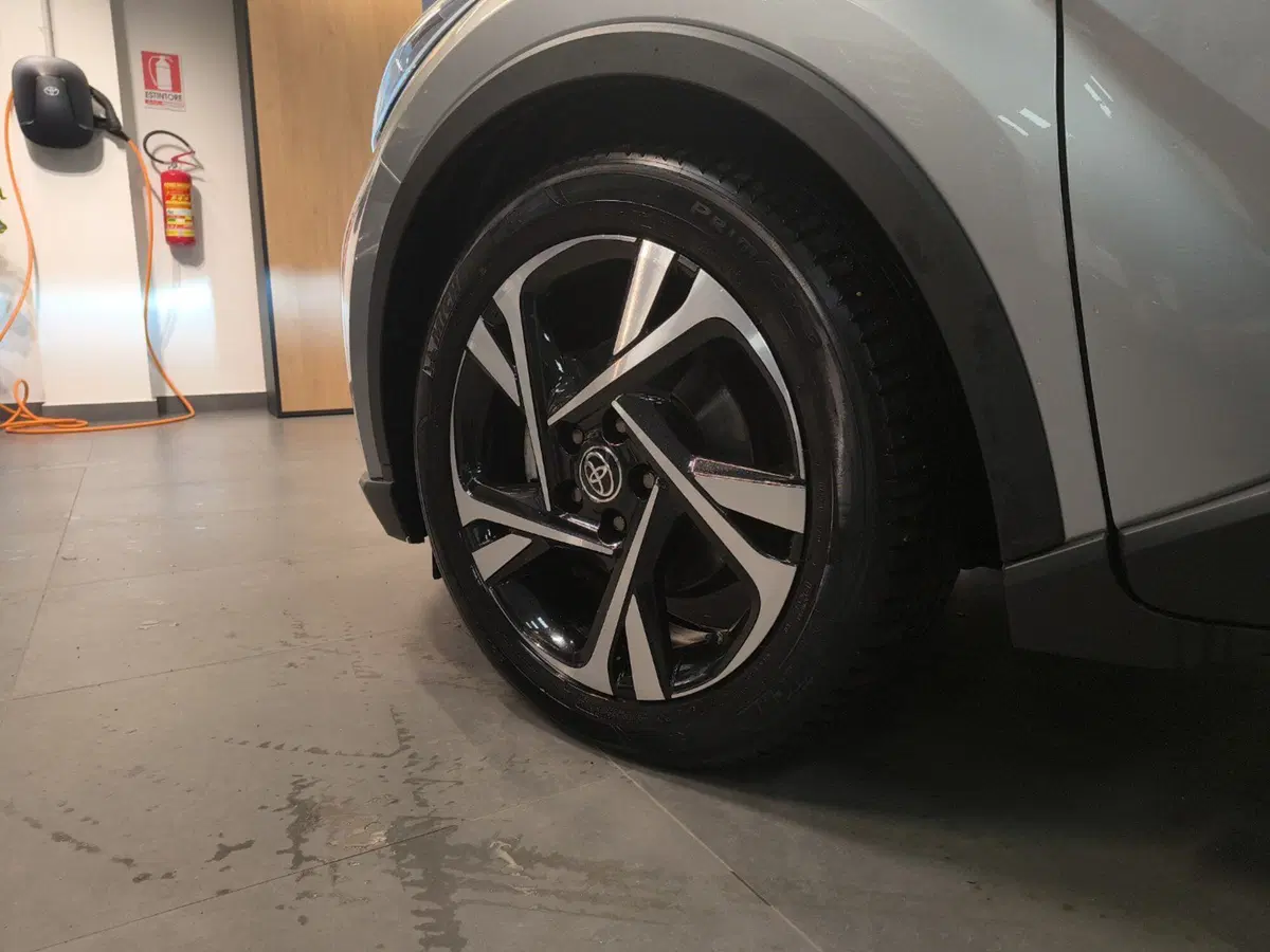 Toyota Toyota C-HR usata a Catanzaro (15)