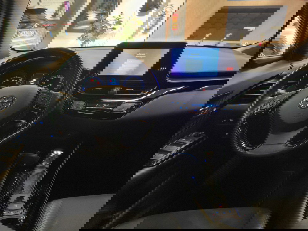Toyota Toyota C-HR usata a Catanzaro (18)