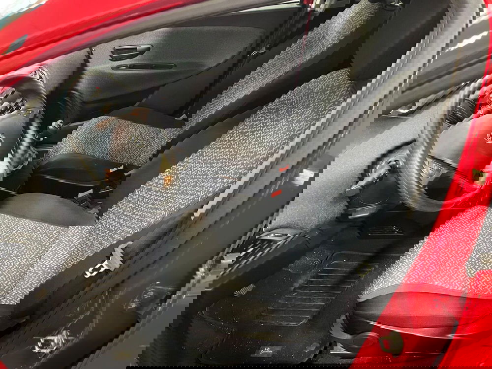 Lancia Ypsilon usata a Lucca (11)