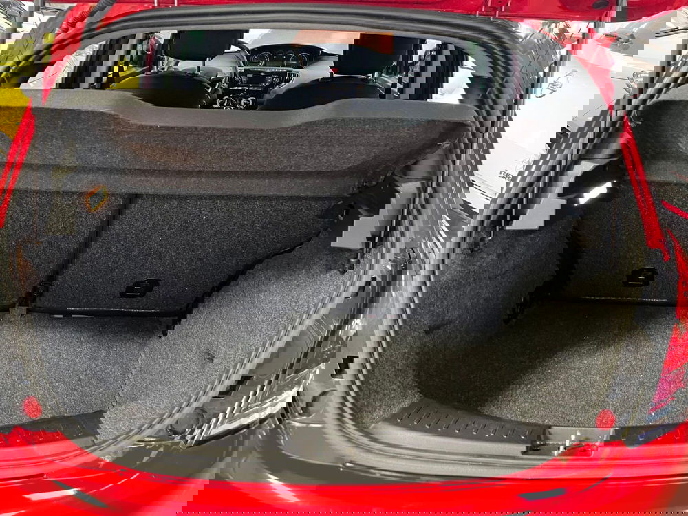 Lancia Ypsilon usata a Lucca (14)