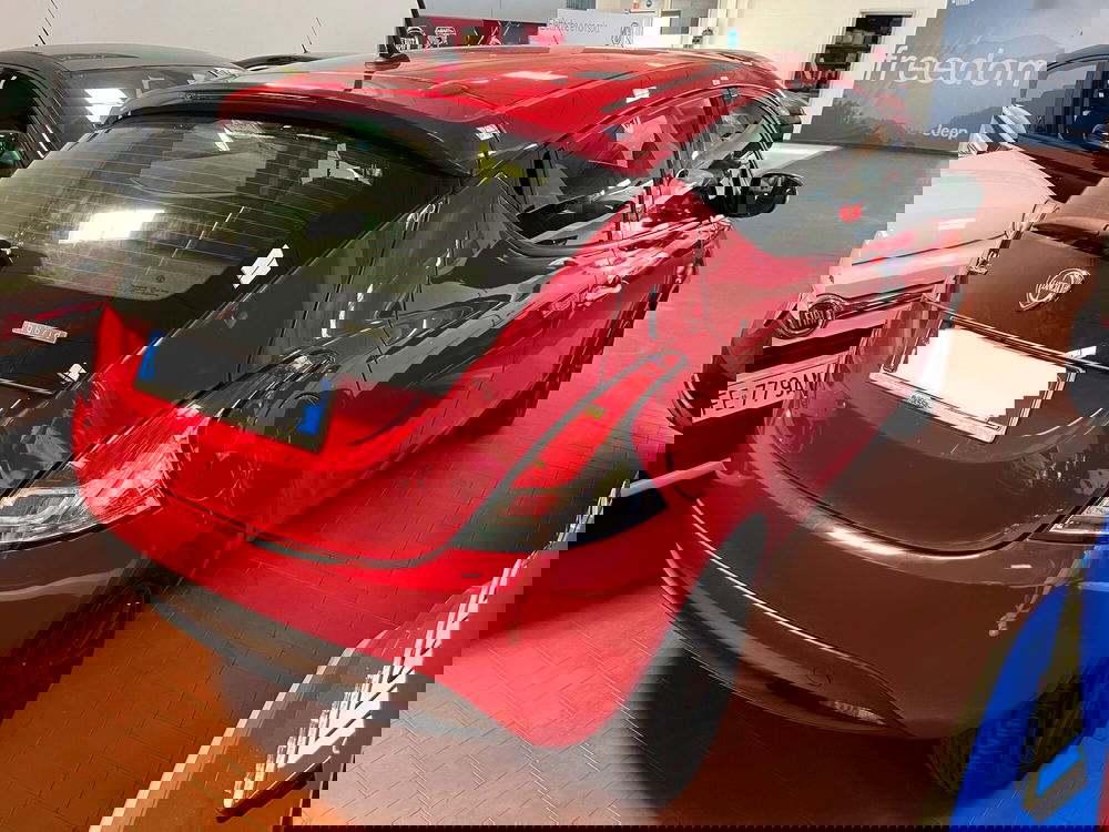 Lancia Ypsilon usata a Lucca (5)