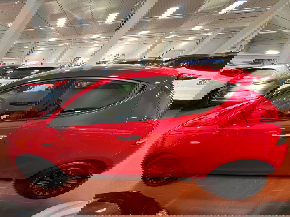 Lancia Ypsilon usata a Lucca (8)