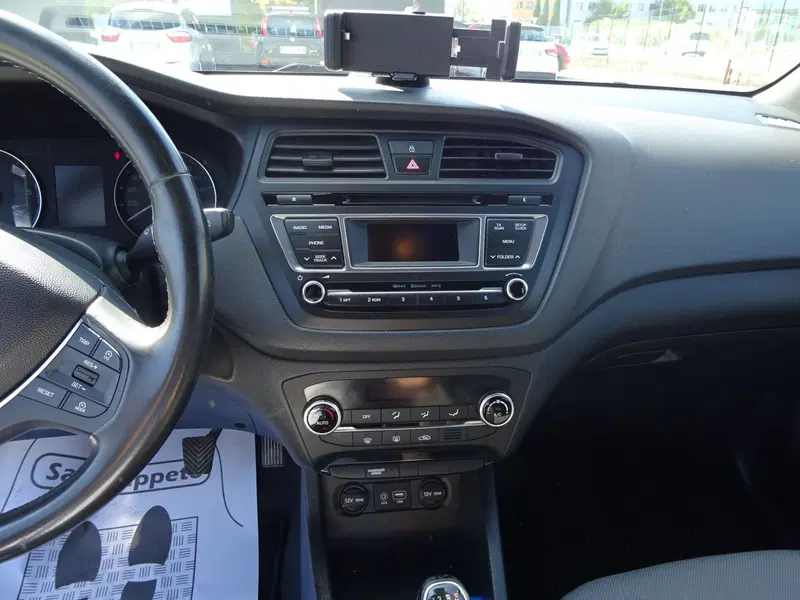 Hyundai i20 usata a Lucca (10)