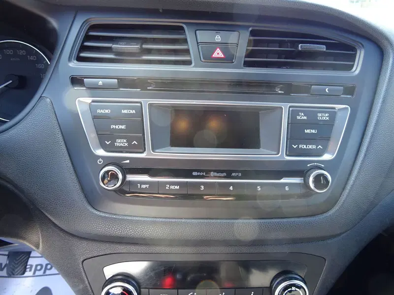 Hyundai i20 usata a Lucca (11)
