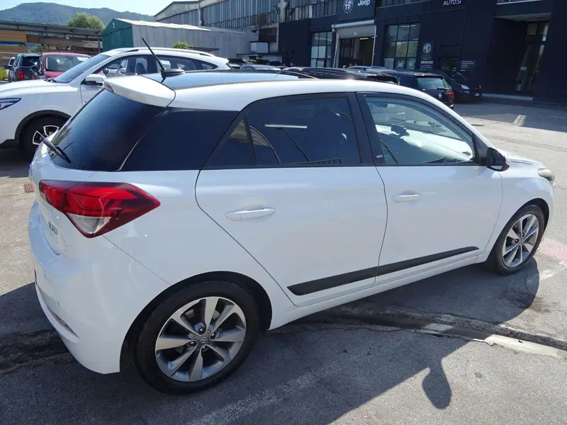 Hyundai i20 usata a Lucca (4)