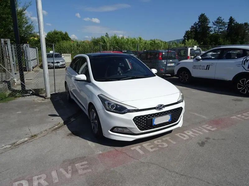 Hyundai i20 usata a Lucca (6)