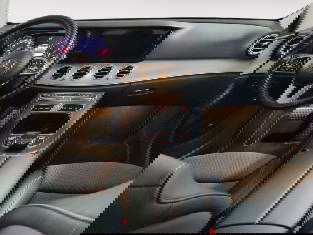 Mercedes-Benz Classe E usata a Agrigento (9)