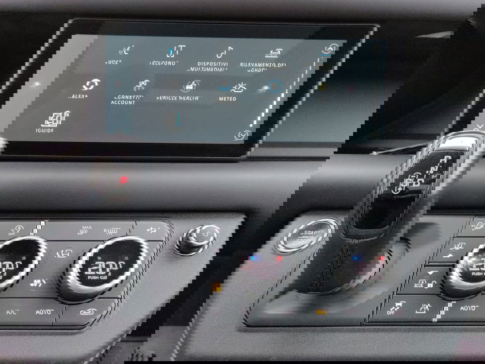 Land Rover Defender usata a Lecco (17)