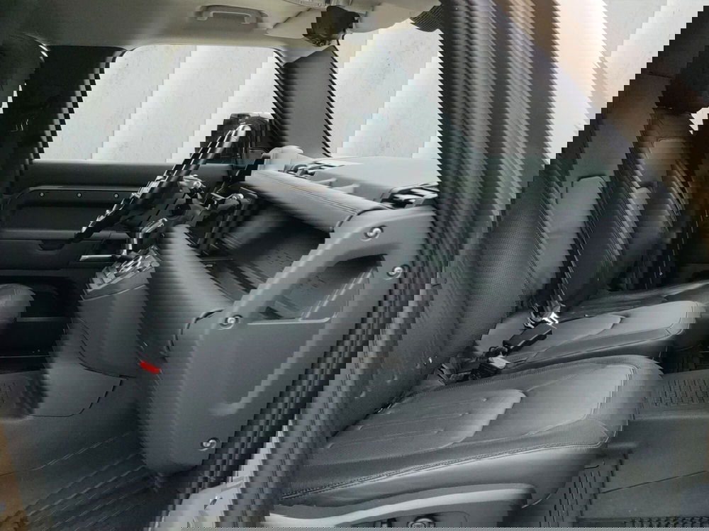 Land Rover Defender usata a Lecco (3)