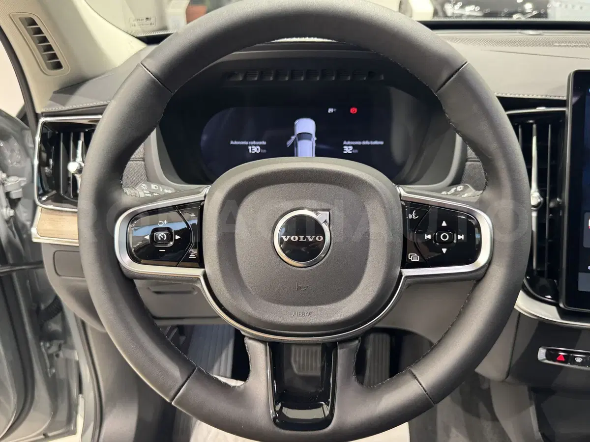 Volvo XC90 nuova a Forlì-Cesena (13)