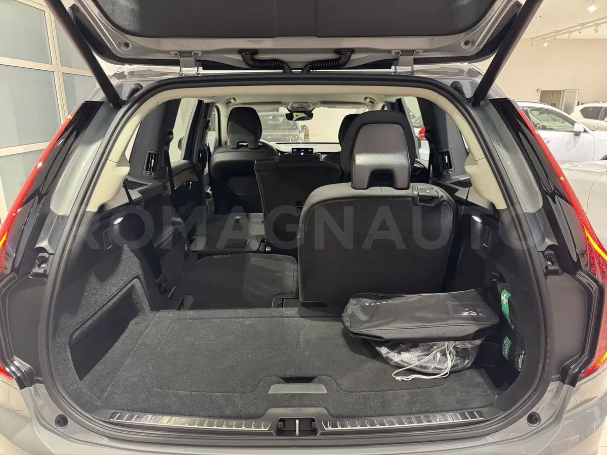 Volvo XC90 nuova a Forlì-Cesena (18)