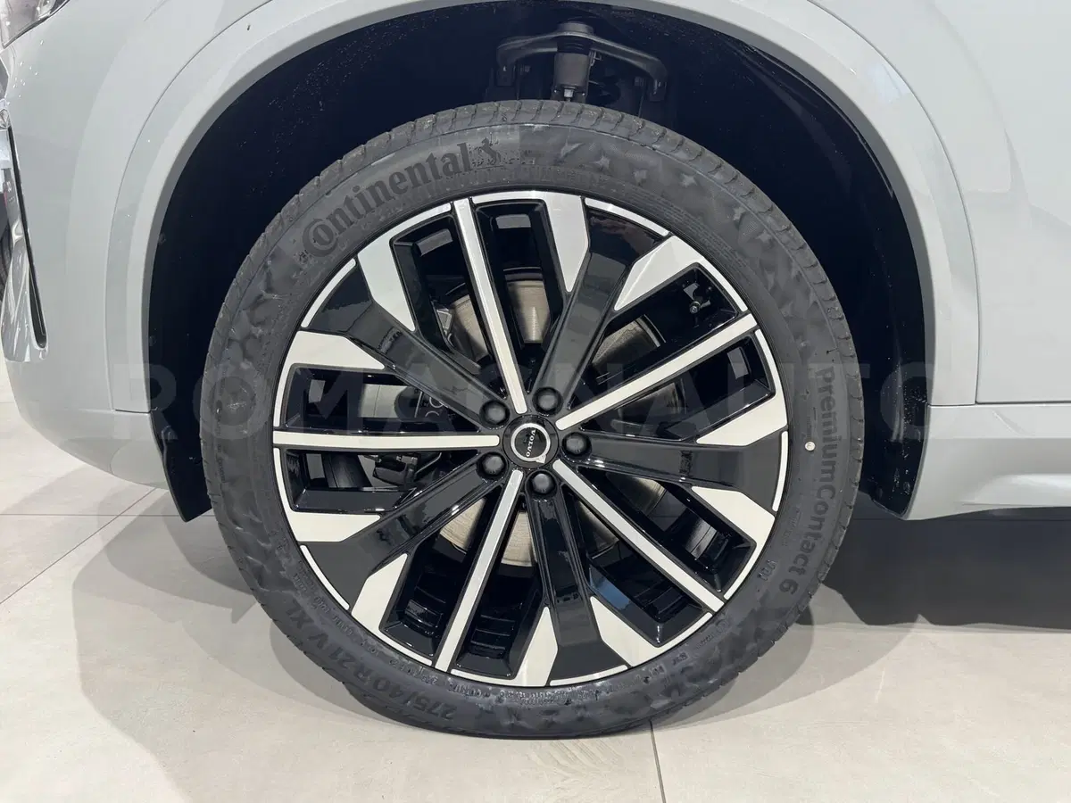 Volvo XC90 nuova a Forlì-Cesena (3)