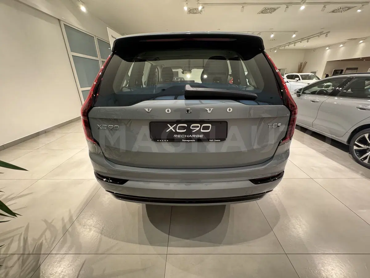 Volvo XC90 nuova a Forlì-Cesena (4)