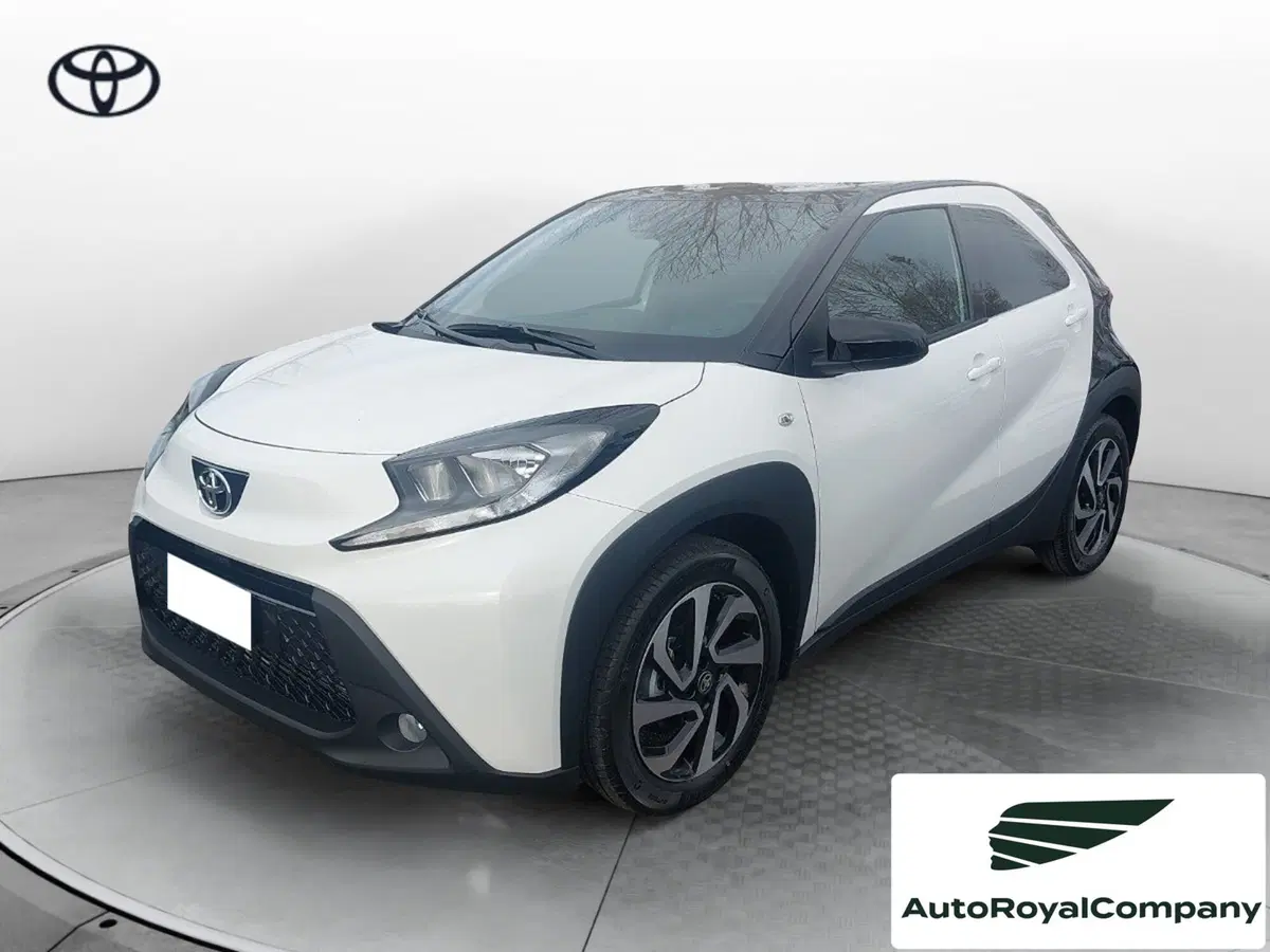 Toyota Aygo X nuova a Roma